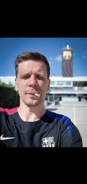 Szcz?sny treating playing for Barca the same as Sunday league, couple of pints and a fag and I'm ready to go.